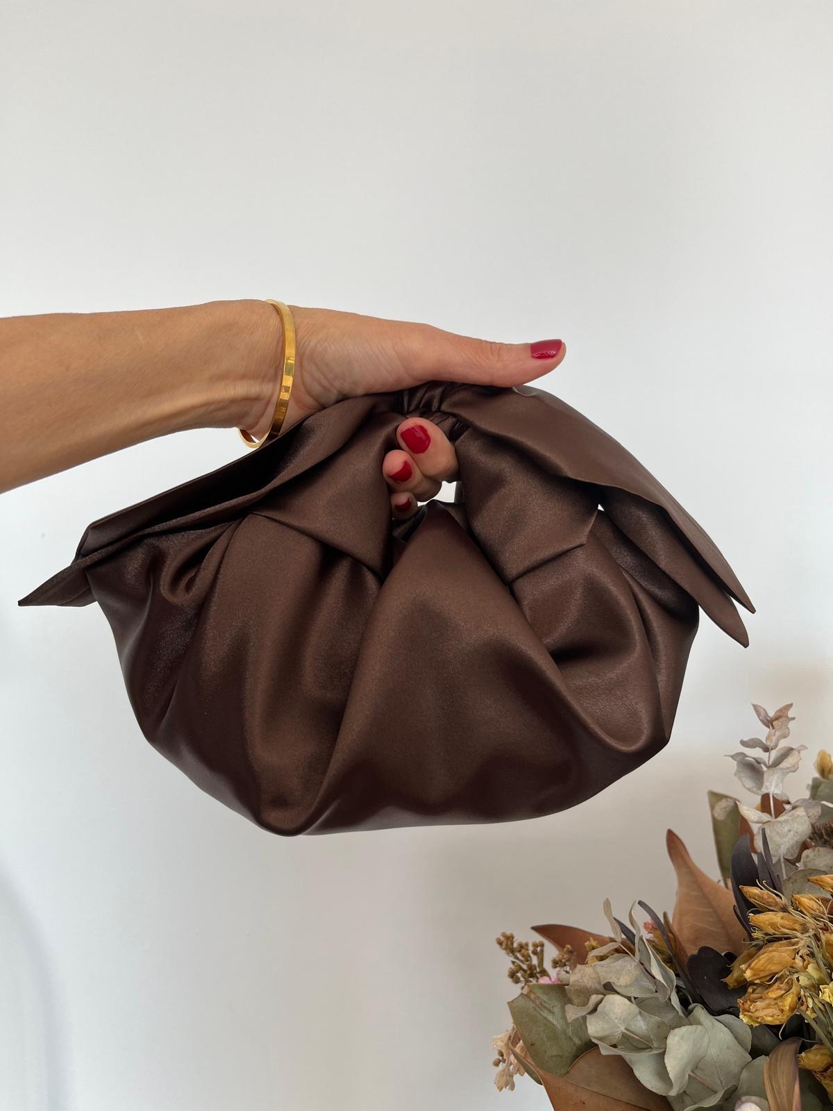 The Knot — Chocolate