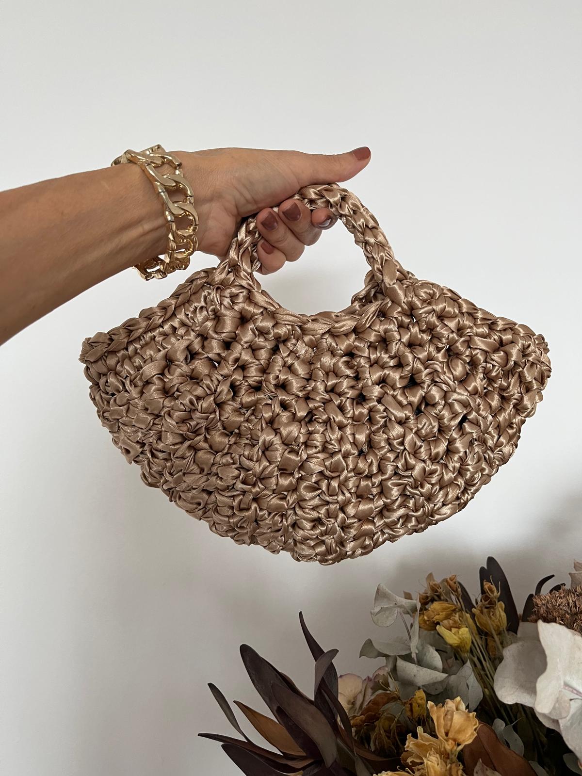 The Crochet — Champán