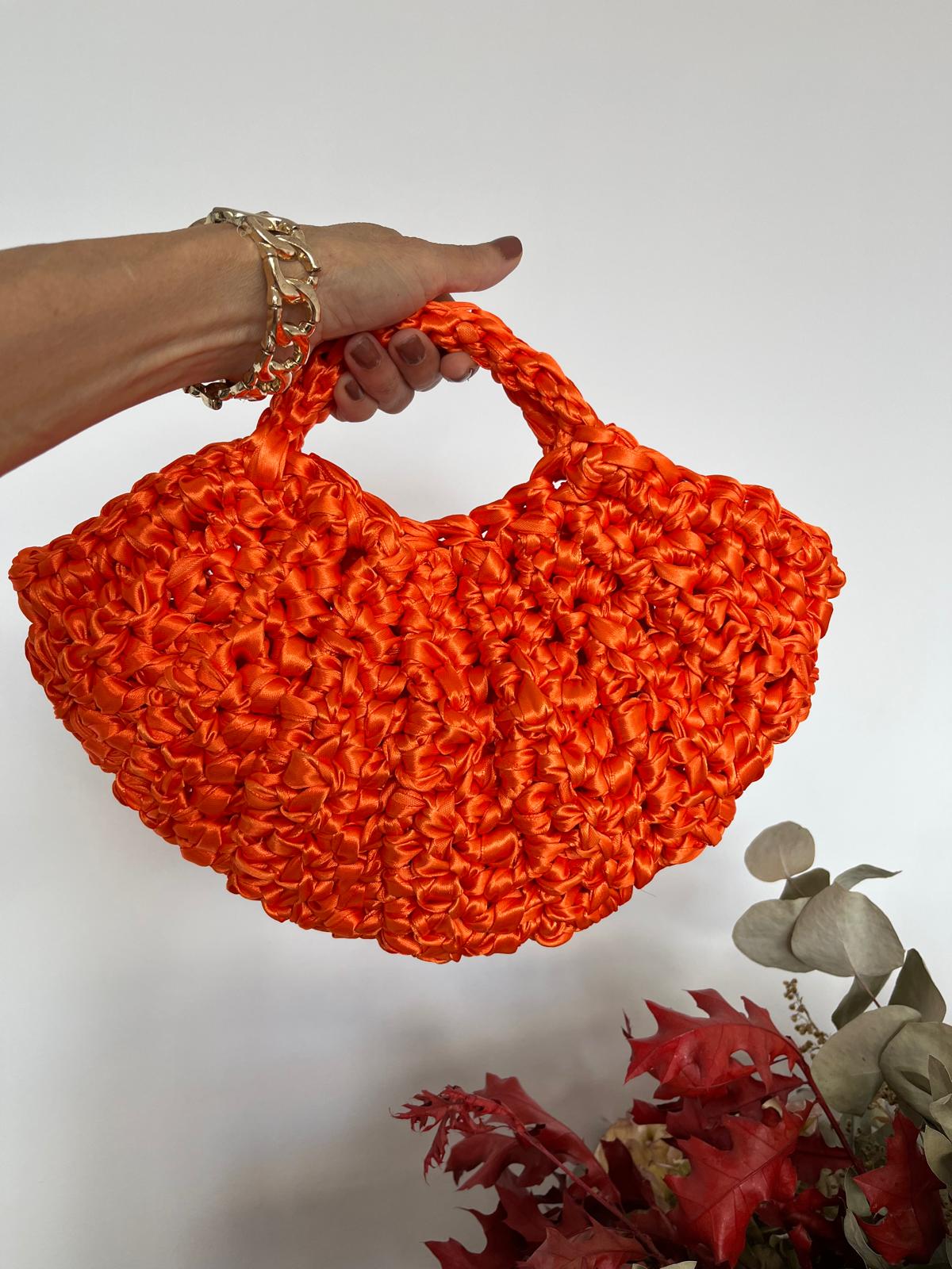 The Crochet — Naranja