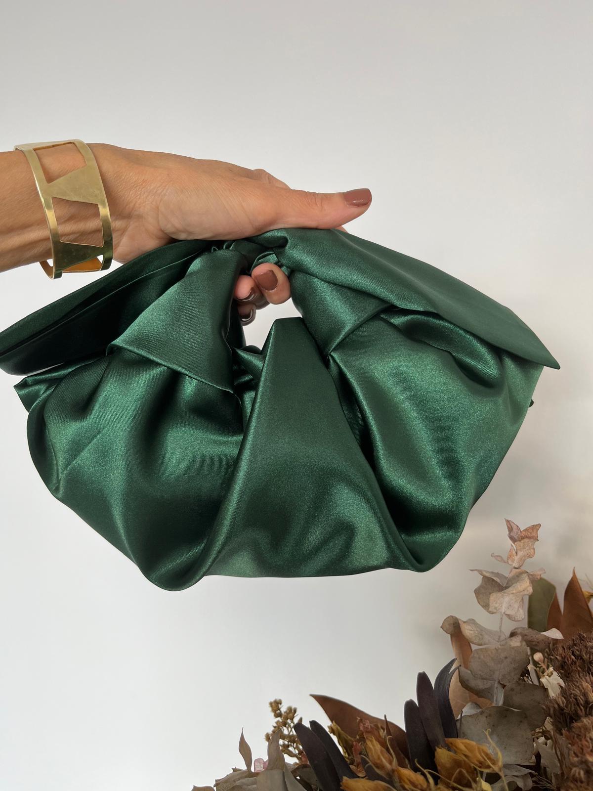 The Knot — Esmeralda