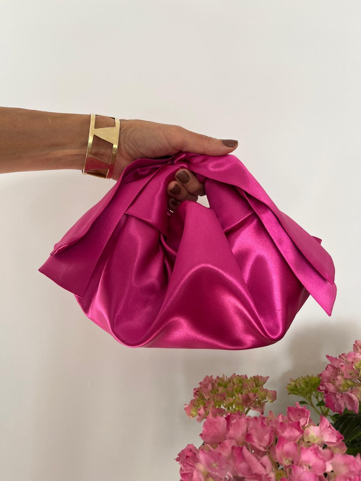The Knot — Fucsia
