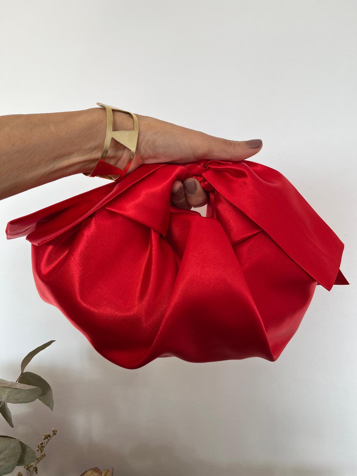 The Knot — Rojo Pasión